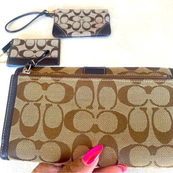3 Pc: COACH “CC” Canvas & Leather Wallet, Wristlet, & Coin Purse w/Keychain, EUC - Picture 9 of 16
